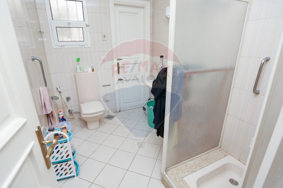 Apartment for sale 200 m Roushdy (Branched from Seria St.)