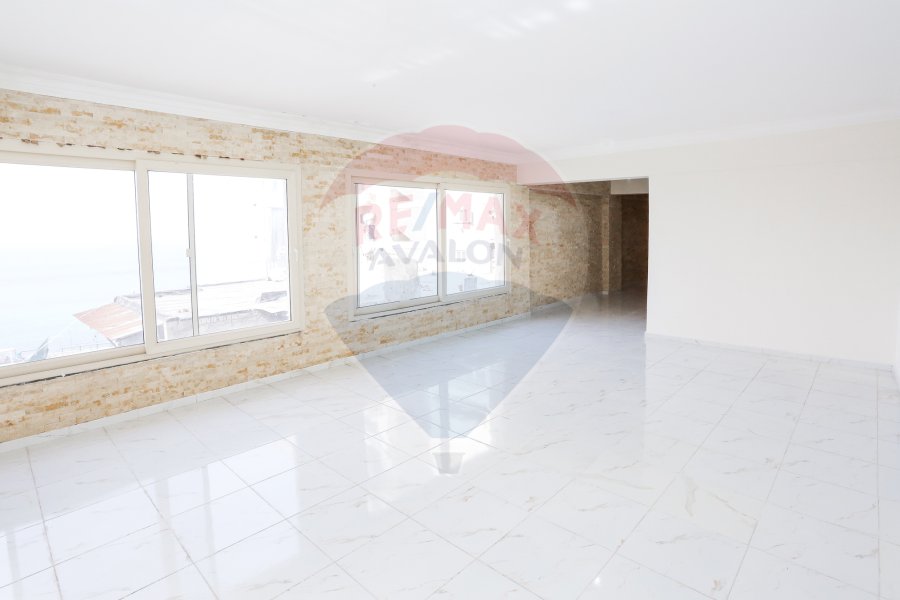 Apartment for sale 135 m ElSraya (num.1 Branched from the sea)