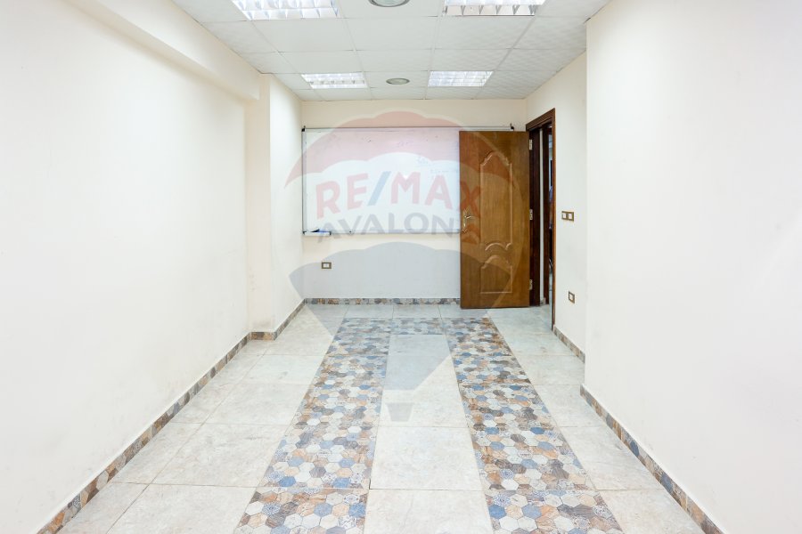 Administrative Mezzanine for Rent 225 m Camp Caesar (Faculty of Engineering St.)