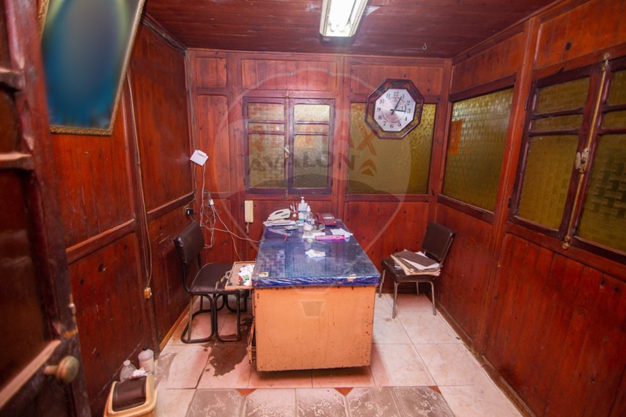 Factory for sale 750 m Al-Ras Al-Sawda (steps from Mostafa Kamel St.)