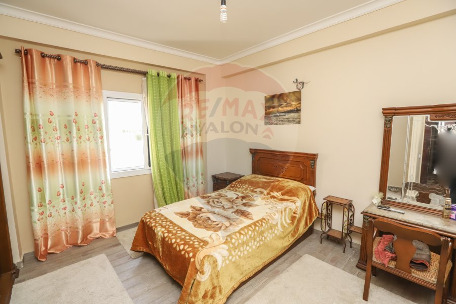 Apartment without Furniture for Rent 900 m King Marriott (Taksem El Gamarek)