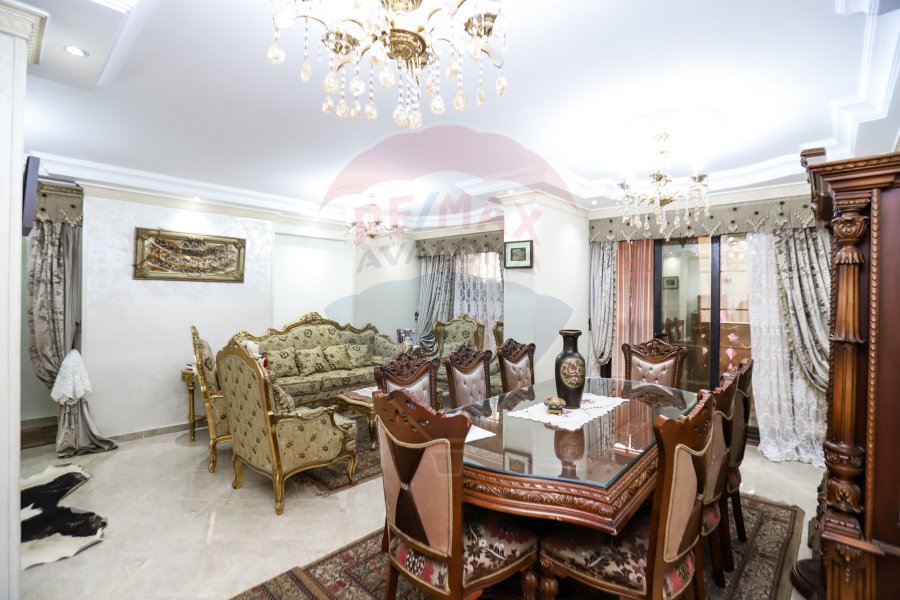 Apartment For Sale 200 m Elsaraya (Steps From Khaled Ebn Elwaleid St.)