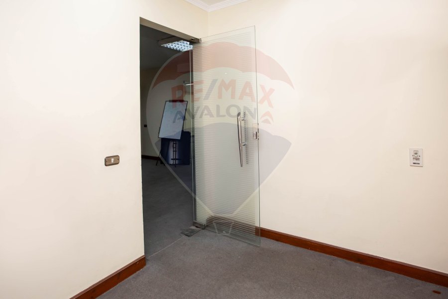 Administrative unit for sale 370 m Smouha (Fawzy Moaaz st.)
