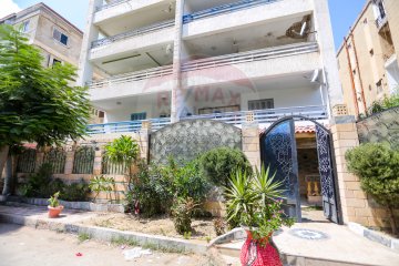 Chalet for Sale 175 m Mamoura Alshatea (alnasr Street)
