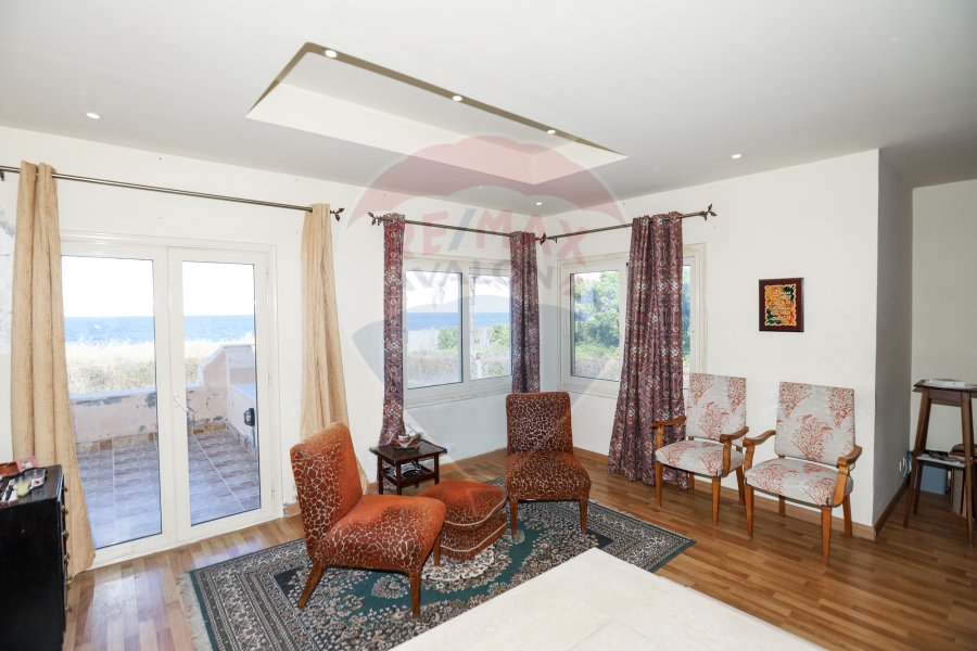 Palace For Sale 3,800 m King Marriot (Directly On The Lake)