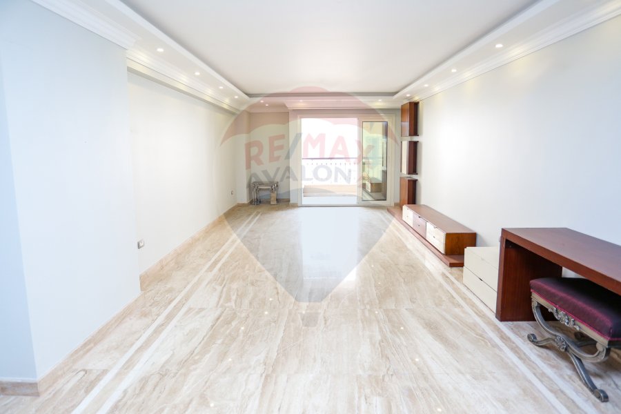Apartment for Sale 195 m sporting (Abo qur st)