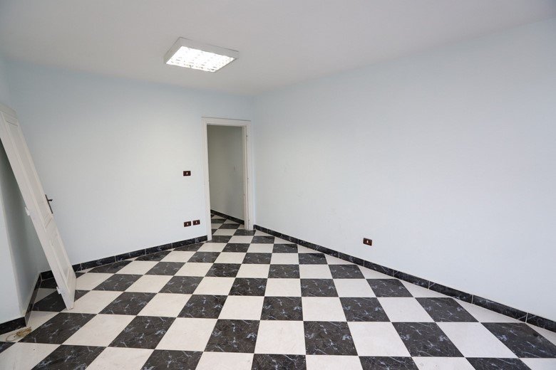 شقة للبيع 100م فيكتوريا -ش الجلاء الرئيسى