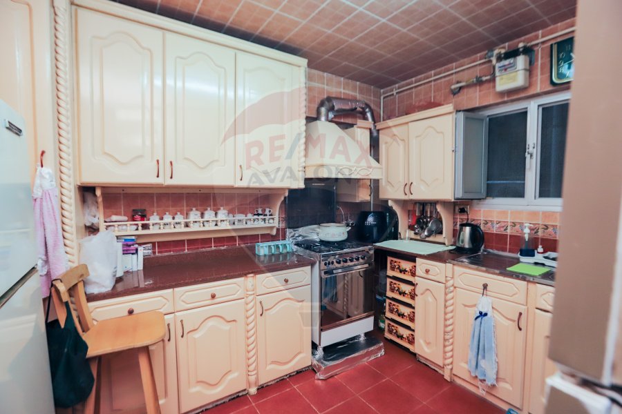 Apartment for sale 160 m Louran (Steps from abo qeer st & Teram.)