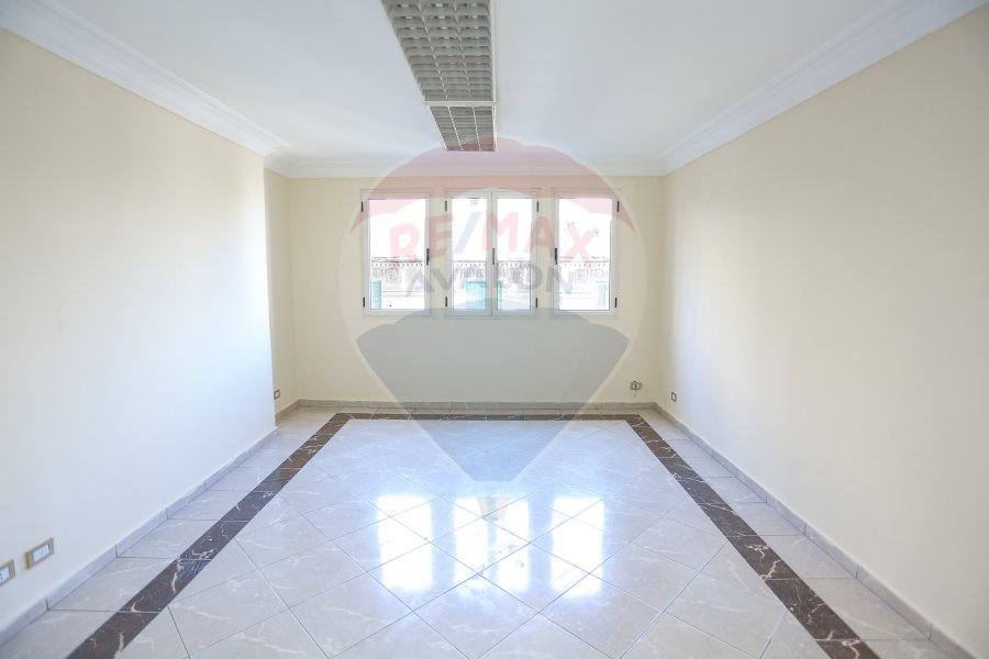 Administrative Apartment for rent 105 m sporting (Directly on taram station)
