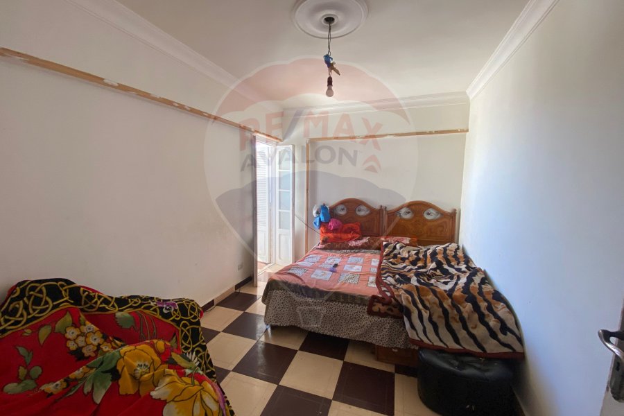 Apartment for sale 100 mn Bahary (Ebn El-Forat St)