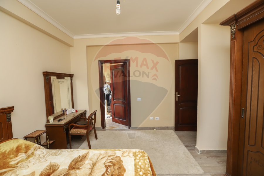 Apartment without Furniture for Rent 900 m King Marriott (Taksem El Gamarek)