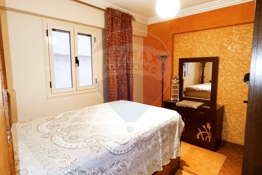 Apartment for sale 120 m Sidi Bishr (branching off Khaled Ibn Al Waleed Street)