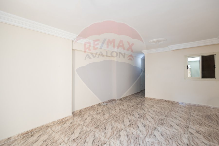 Duplex apartment for sale 130 m Sidi Bishr (steps from the sea)
