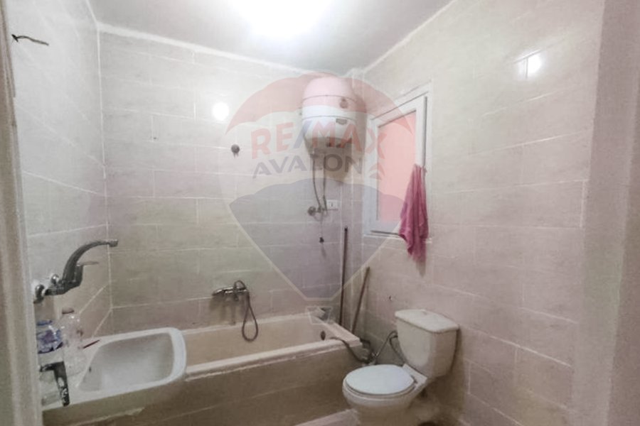 Apartment for sale 165 m Roushdy (On The Tram)