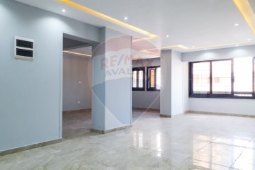 Apartment for rent 200 m Aleqbal (directly on taram)