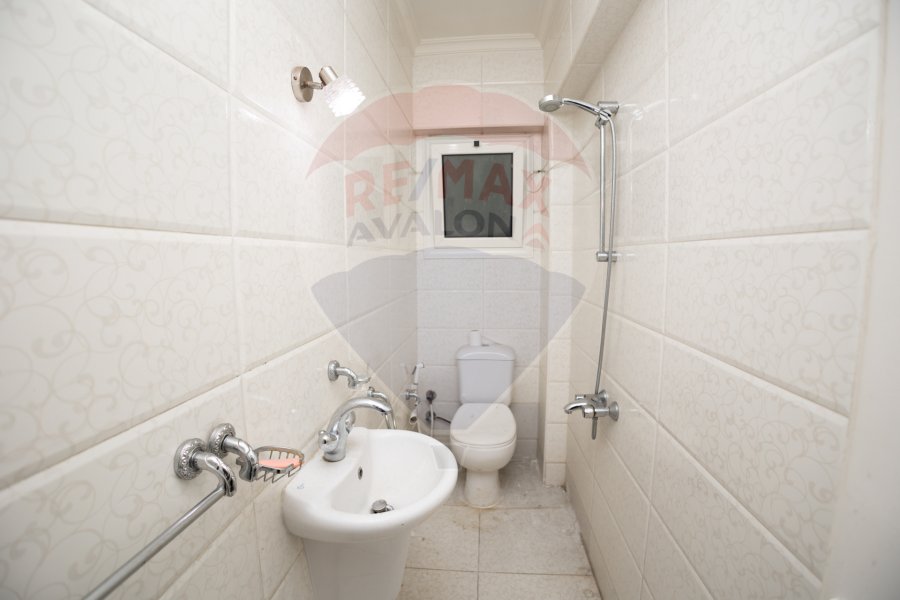 شقة للإيجار المفروش 175 م ميامي (علي البحر)