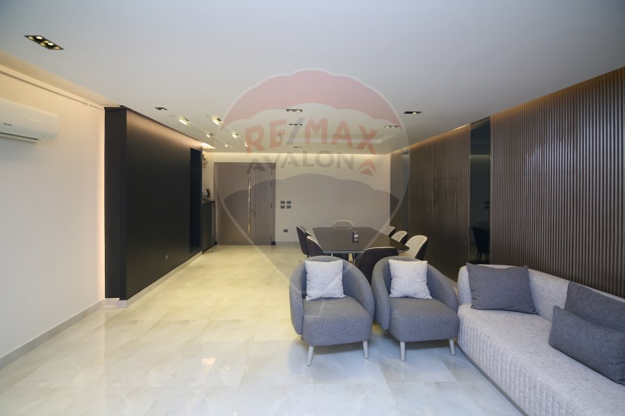Apartment for sale 225 m Laurent (Al-Eqbal St.)