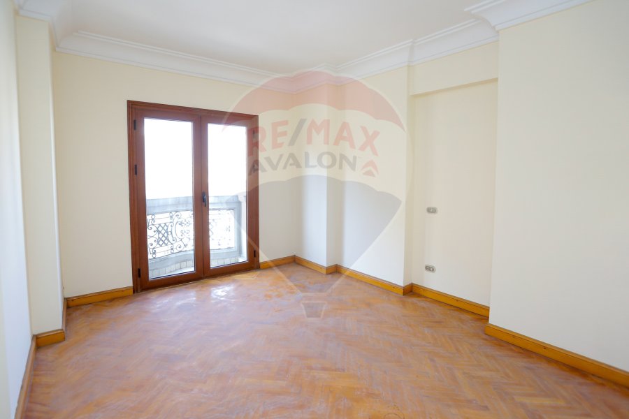 Apartment for sale 198 m Smouha (Continental Tower Building - Fawzi Moaaz st)
