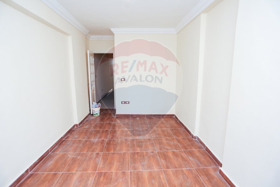 Apartment for sale 160 m Stanly (Branshed from the sea - Behind Sultana Stanly)