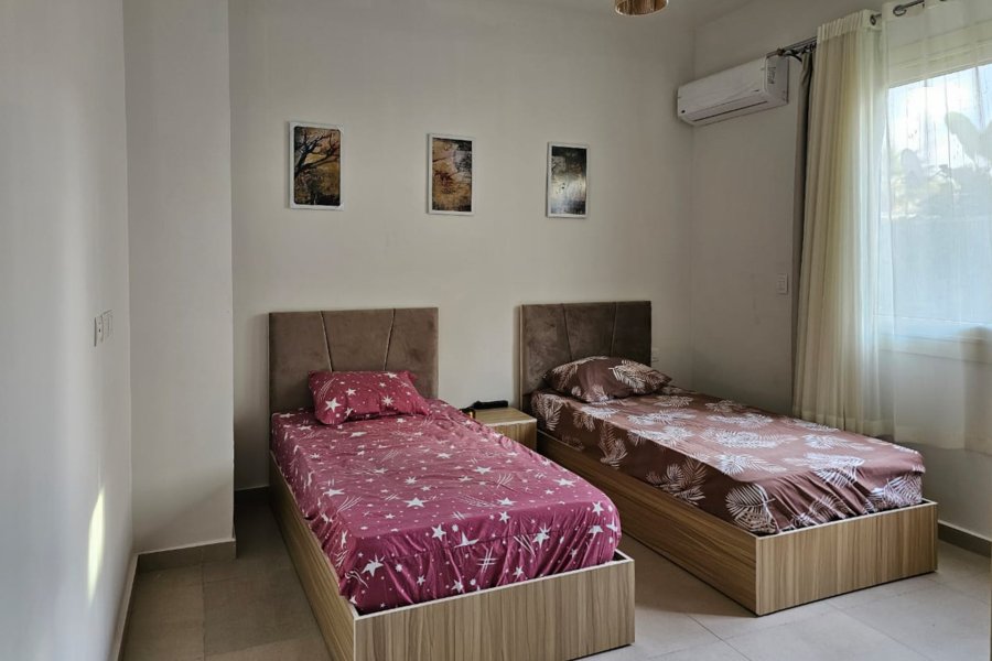 Ground chalet with garden for sale (Hacienda Bay) 153 m