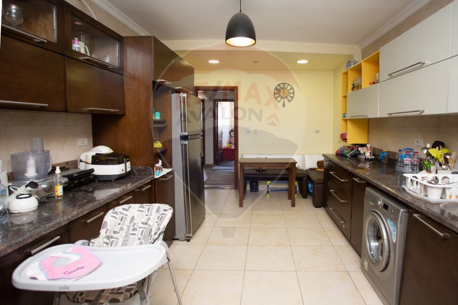 Apartment for sale 305 m Sporting (Omar Lotfy St)
