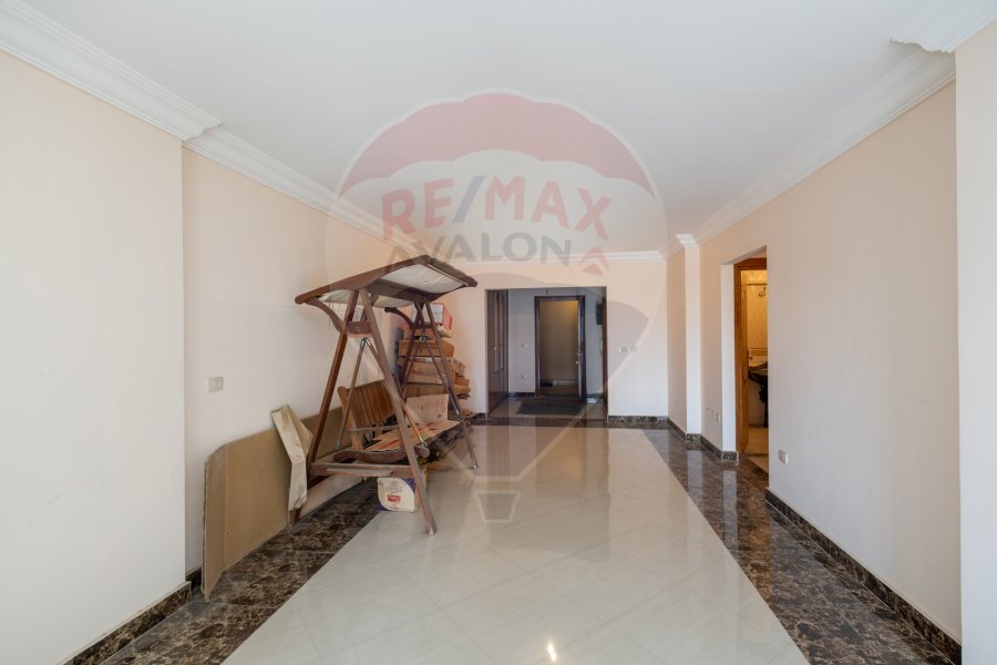 Apartment for sale 190 m Glim (directly on the tram - Brand Building)