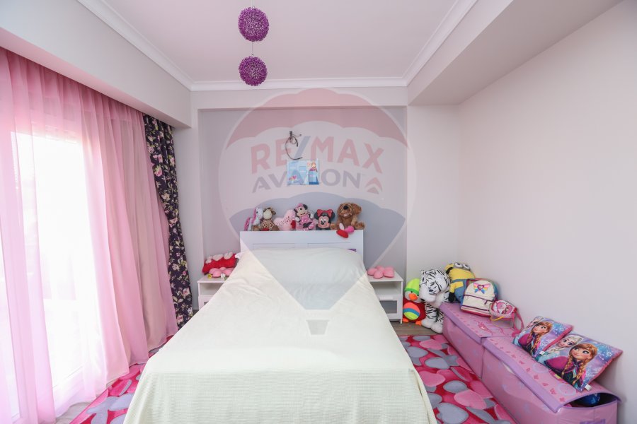 Apartment without Furniture for Rent 900 m King Marriott (Taksem El Gamarek)