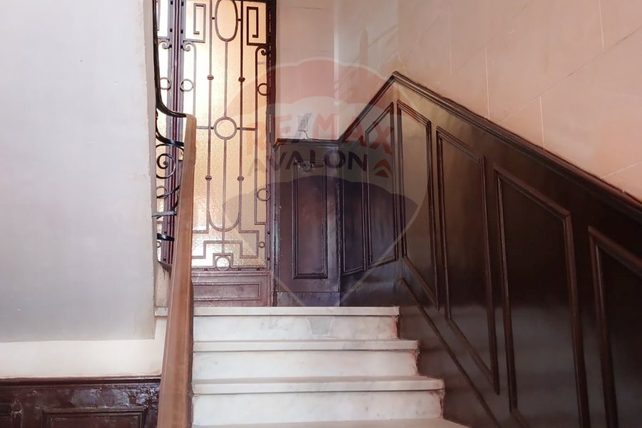 Villa for sale 553 m Kafr Abdo (Abdel Moneim Riad st.)