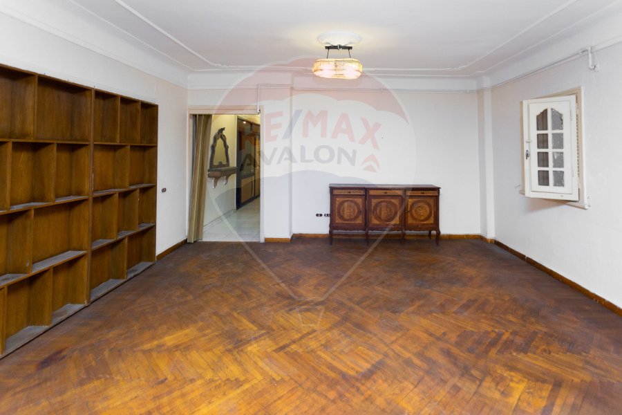 Apartment for sale 400 m Sporting (Port Said St.)
