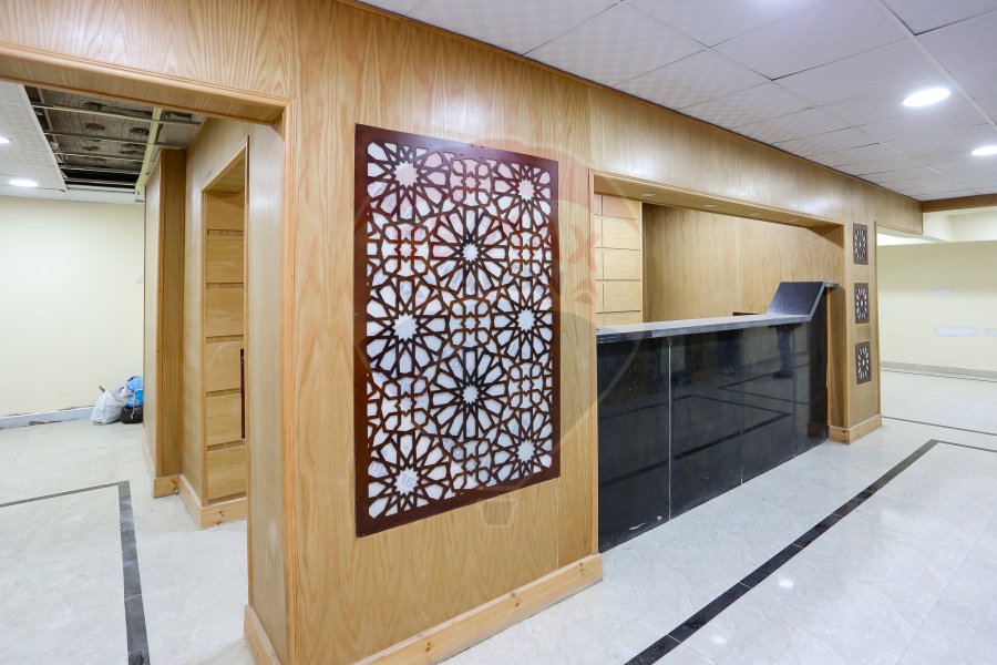 ميزان إداري للايجار 1,450 م محطة الرمل (شارع فؤاد)