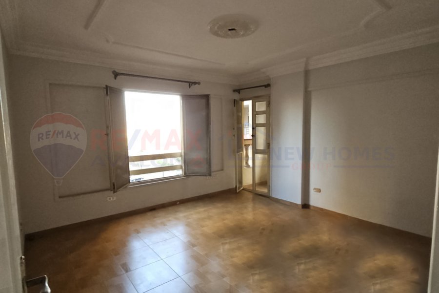 Apartment for sale 134 m Moharram Bek (Moharram Pasha Compound)