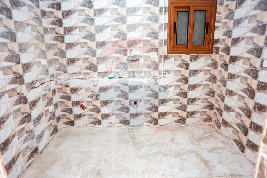 Apartment For Sale 140 m Smouha ( Sherif Ramzy St - Steps from Fawzi Moaz St )
