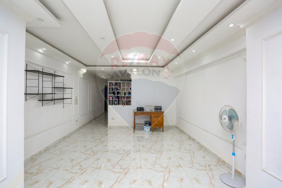 Apartment for sale 207 m Gleem (Near to the sea)
