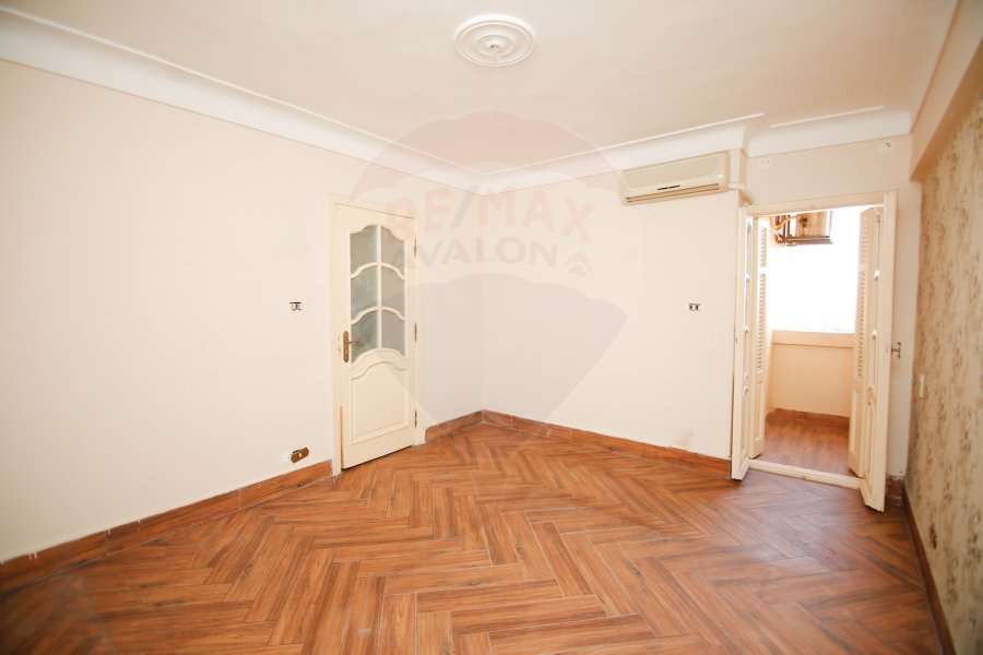 Apartment For Sale 140 m Al Shatby (Directly On tram station)