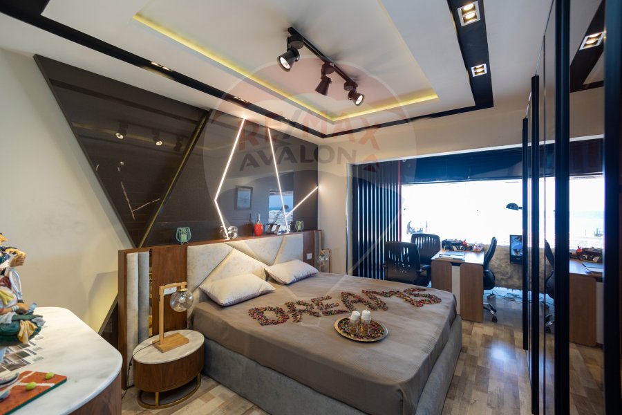 Shop + Mezzanine for sale 83 m + 100 m El Saraya (directly on the sea)