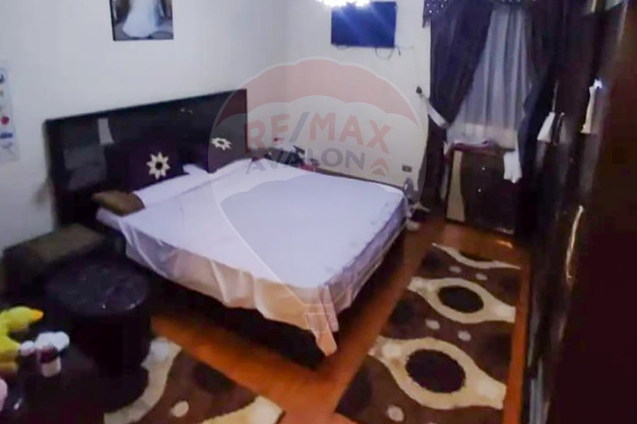 Apartment for sale 125 m Janaklis (steps from Abu Qir Street)