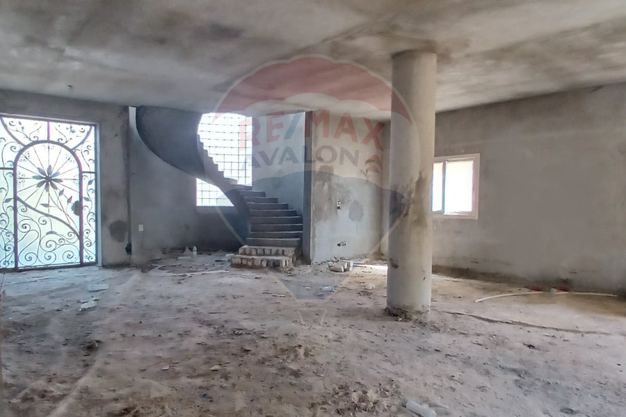 Stand alone villa for sale 560 King Mariout ( El Ouroba Royal Compound)