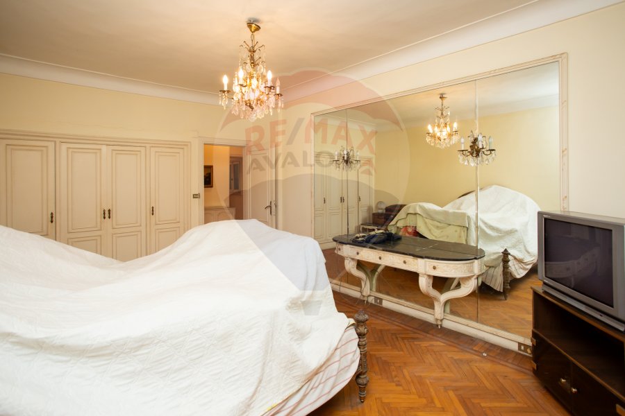 Apartment for sale 210 m Roushdy (Abu Qer St)