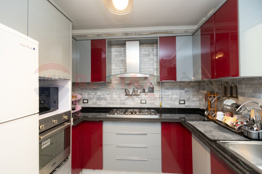 Apartment for sale 190 m Rushdi (steps from Syria St.)