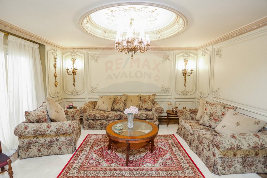 Apartment for sale 250 m Kafr Abdo (steps from Saint Jenny Square)
