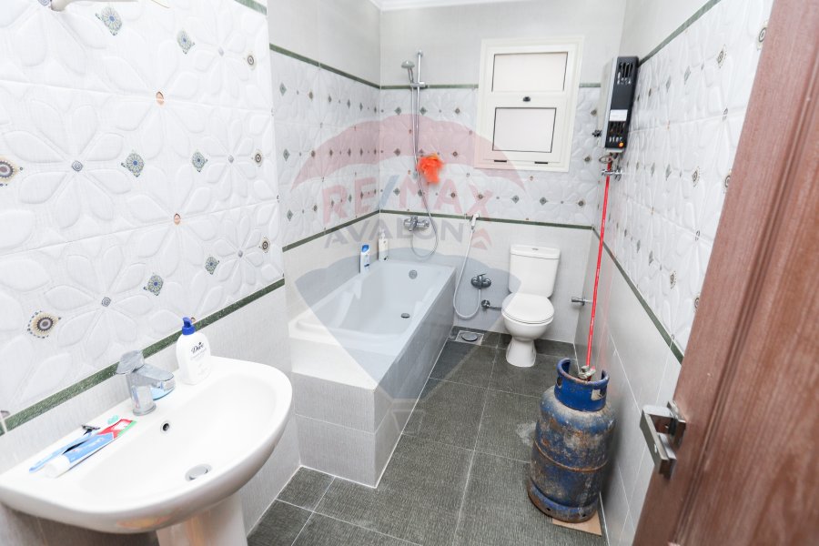 Apartment For Sale 186 m Smouha (Tot Ankh Amon St)