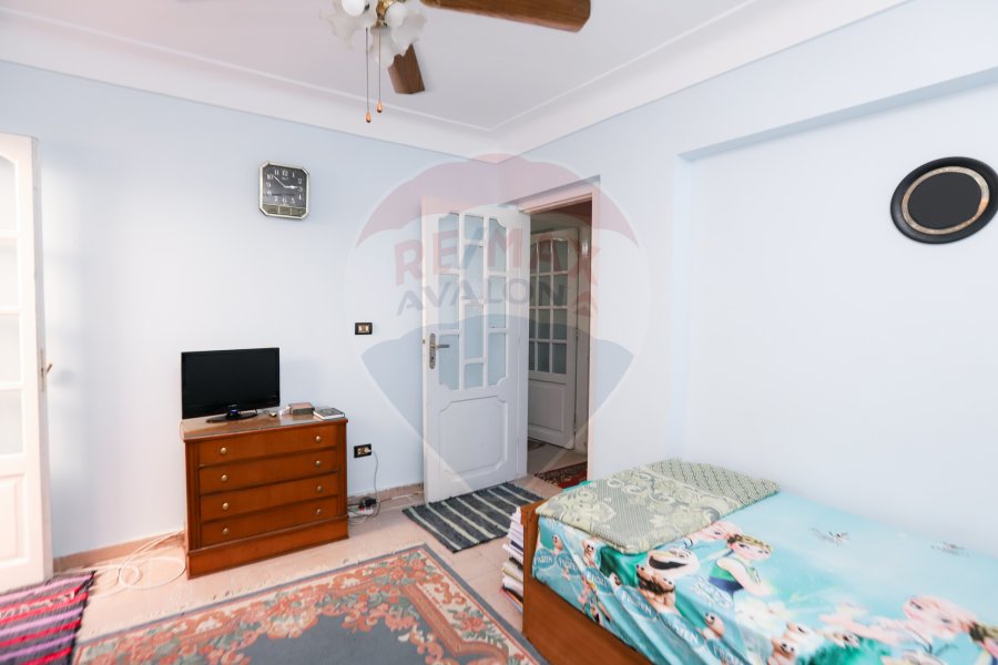 شقة للبيع 175 م سبورتنج ( خطوات من شارع ابوقير )