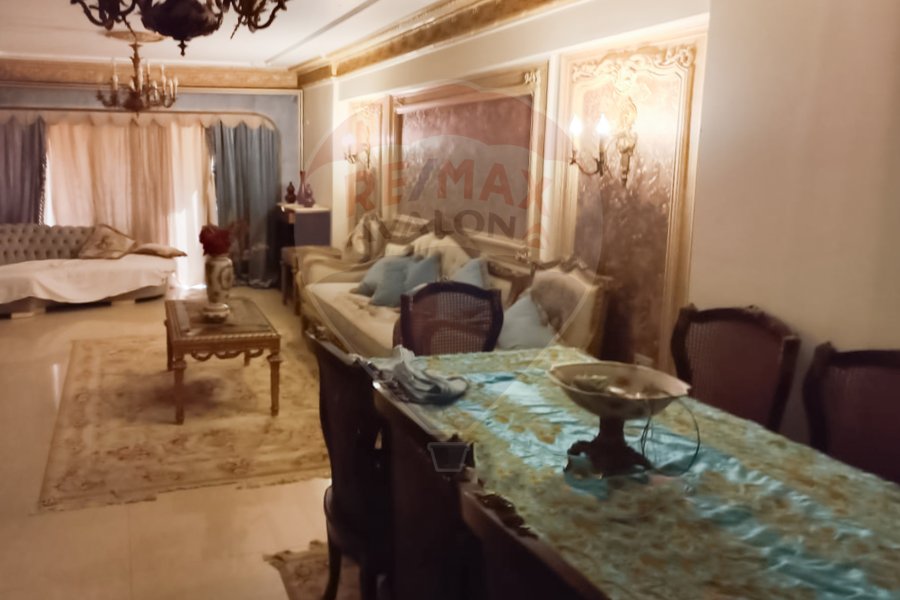 شقة للإيجار المفروش 190 م سموحه (ش فوزي معاذ)