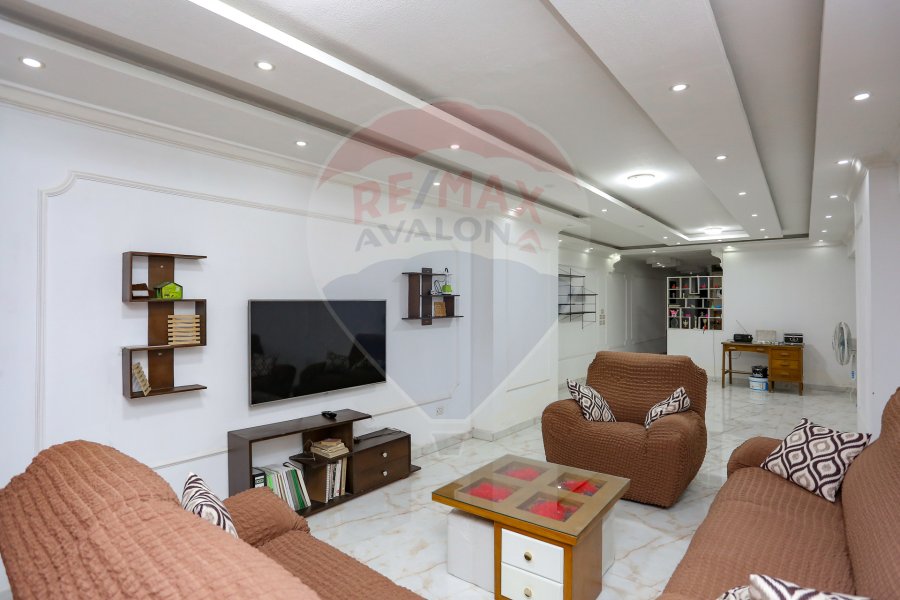 Apartment for sale 207 m Gleem (Near to the sea)