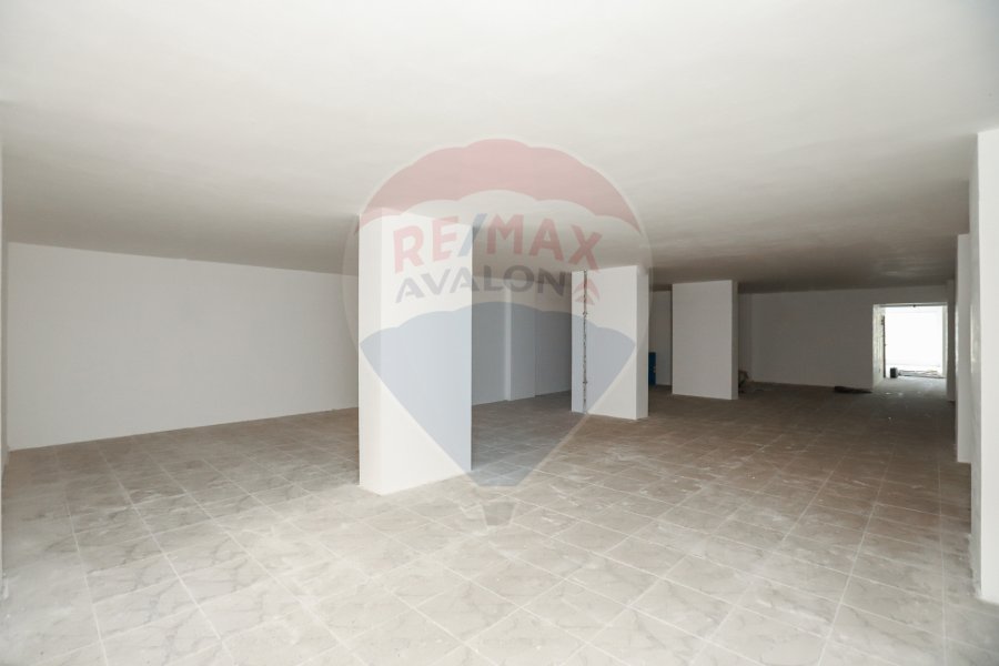 (مسطح إدارى للبيع 210 م سبورتنج (ش أبوقير الرئيسى