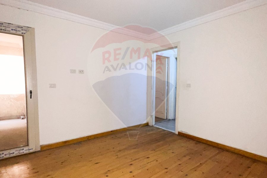 Apartmrnt for rent 195 m Smouha (Branched from Fawzi Moaz St)