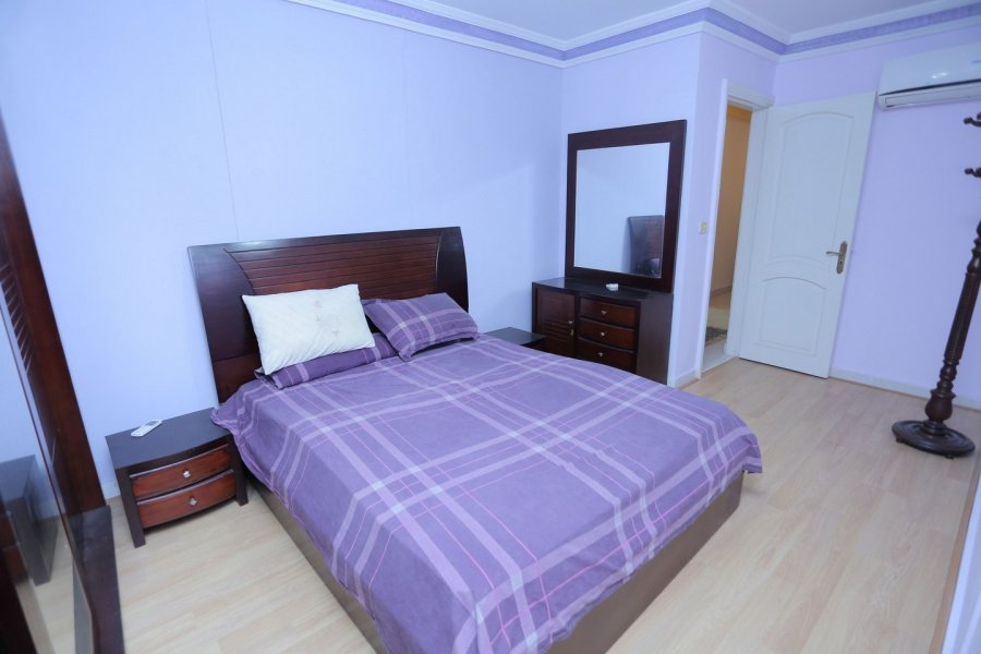 شقة للبيع 225م السرايا-على البحر مباشرة