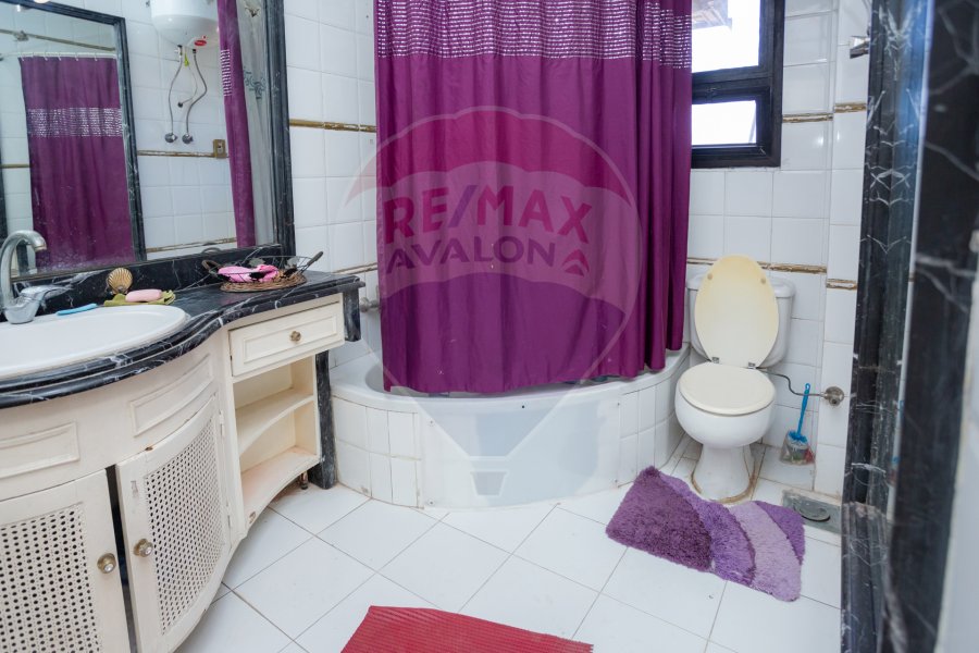 Apartment for sale 300 m Zizinia (Qaim Hassan Mahmoud St)