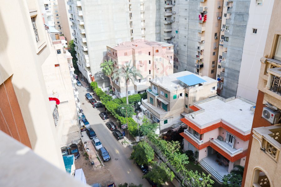 Apartment for sale 155 m Smouha (50's St.- Branshed from Moustafa Kamel St)