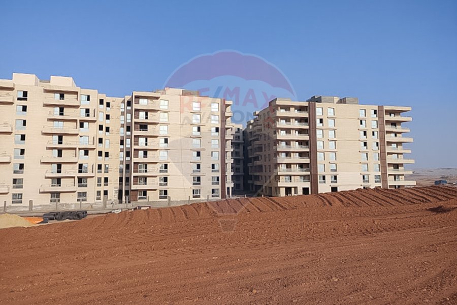 Ground apartment with garden for sale 76 m Administrative Capital (De joia)